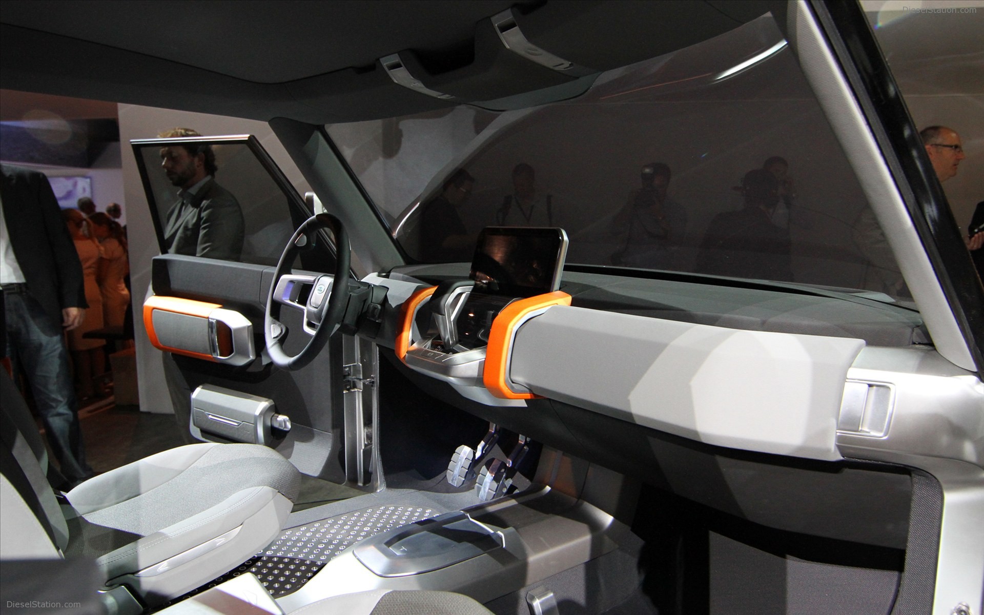 Land Rover DC100 Concept 2011